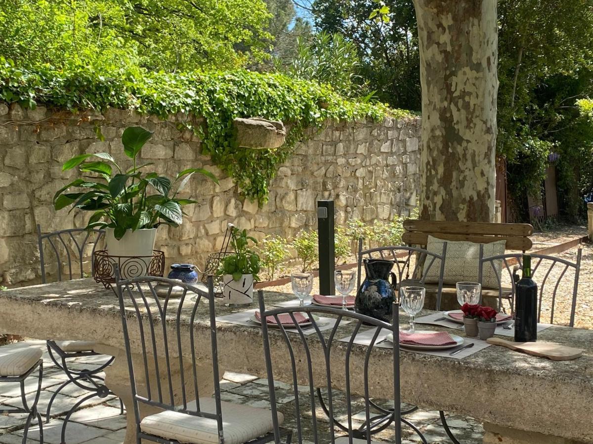Domaine Du Mas Foucray Aparthotel Les Baux-de-Provence Buitenkant foto