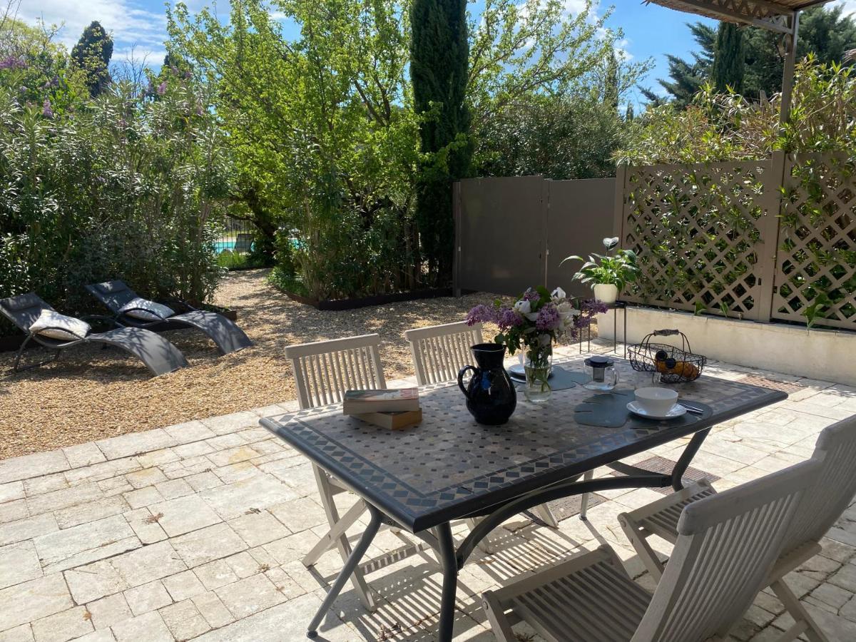 Domaine Du Mas Foucray Aparthotel Les Baux-de-Provence Buitenkant foto